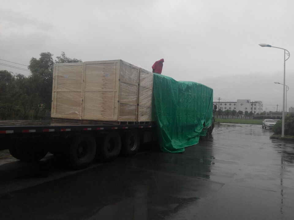 2017年6月北京創(chuàng)聯(lián)匯通電氣-雨中發(fā)貨現(xiàn)場，一直以顧客服務為較好